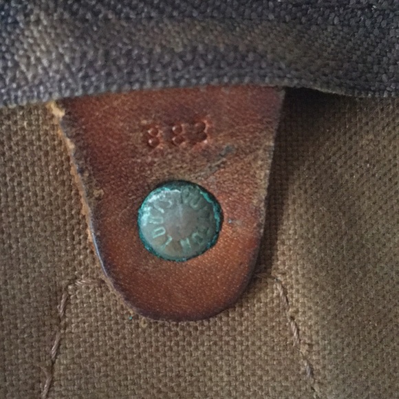 Louis Vuitton Purse - Picture 6 of 8